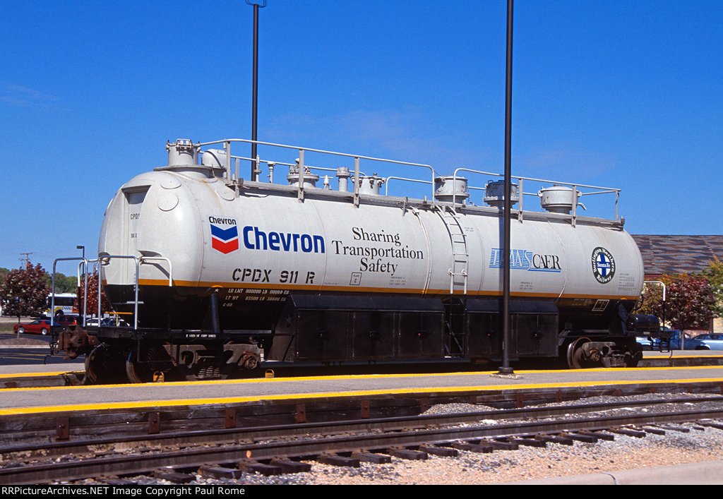 CPDX 911 R, Chevron Tank Car training car, on the BN